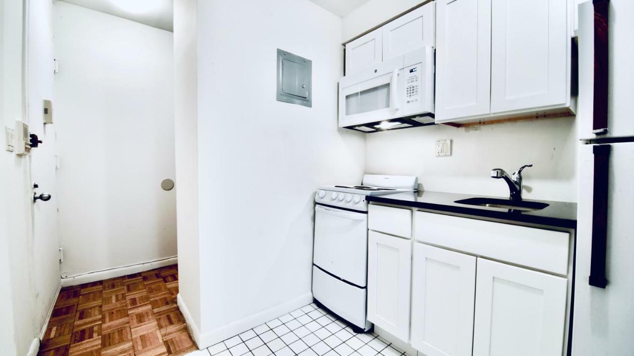 Times Square Manhattan - Private Room In 2 Bedroom Apartment New York Esterno foto
